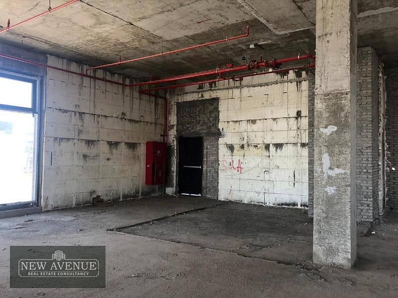 Duplex retail 621m | Prime location | Sheikh Zayed 1