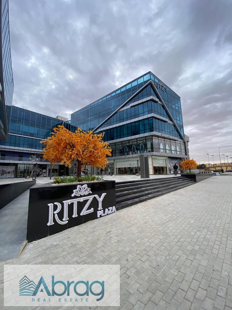 للبيع محل تجارى 50م امام كومباوند جرينز خلف سعودى ماركت  مول Ritzy الشيخ زايد 3