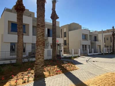 Town house villa for sale in palm hills new cairo