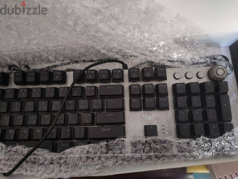 original aula keyboard fz058 + razer mousepad 2