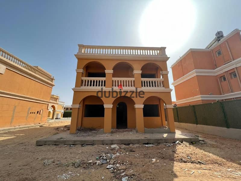 Villa for sale 220m in sherouk stella helioples compound 4