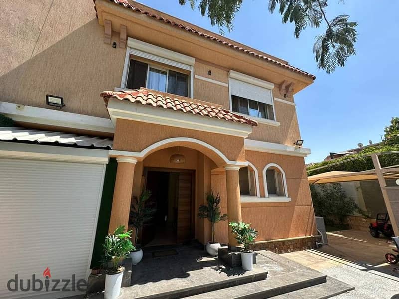 A villa with special finishes, immediate delivery, in Madinaty, 270 square meters B1 1