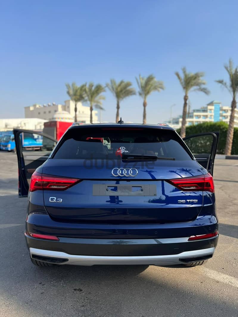 Audi Q3 2024 S-Line 2