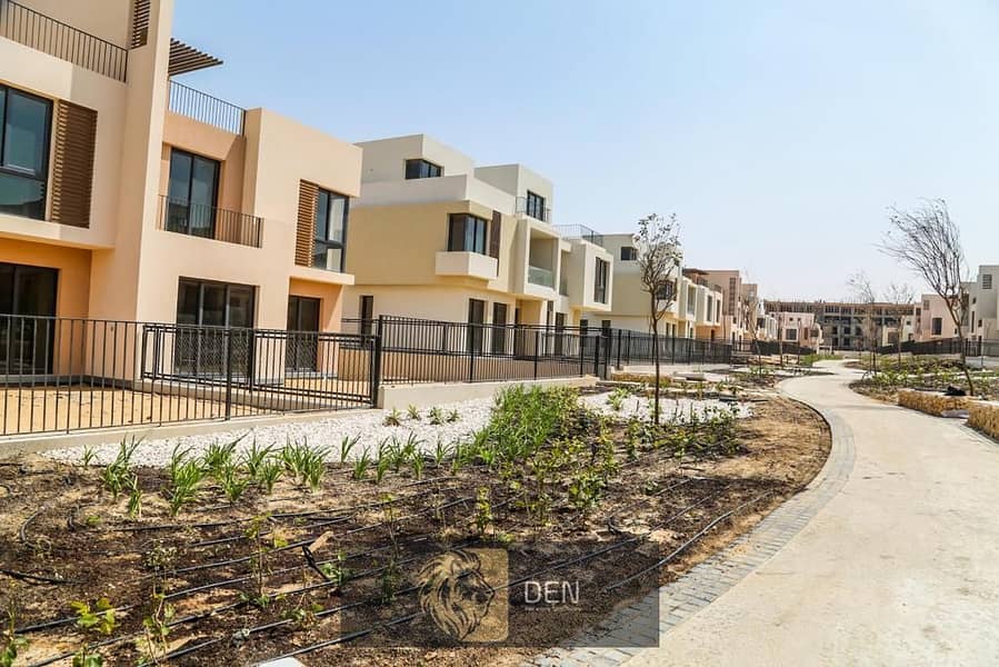 Townhouse Middle with immediate Delivery for Sale in Sodic East 7