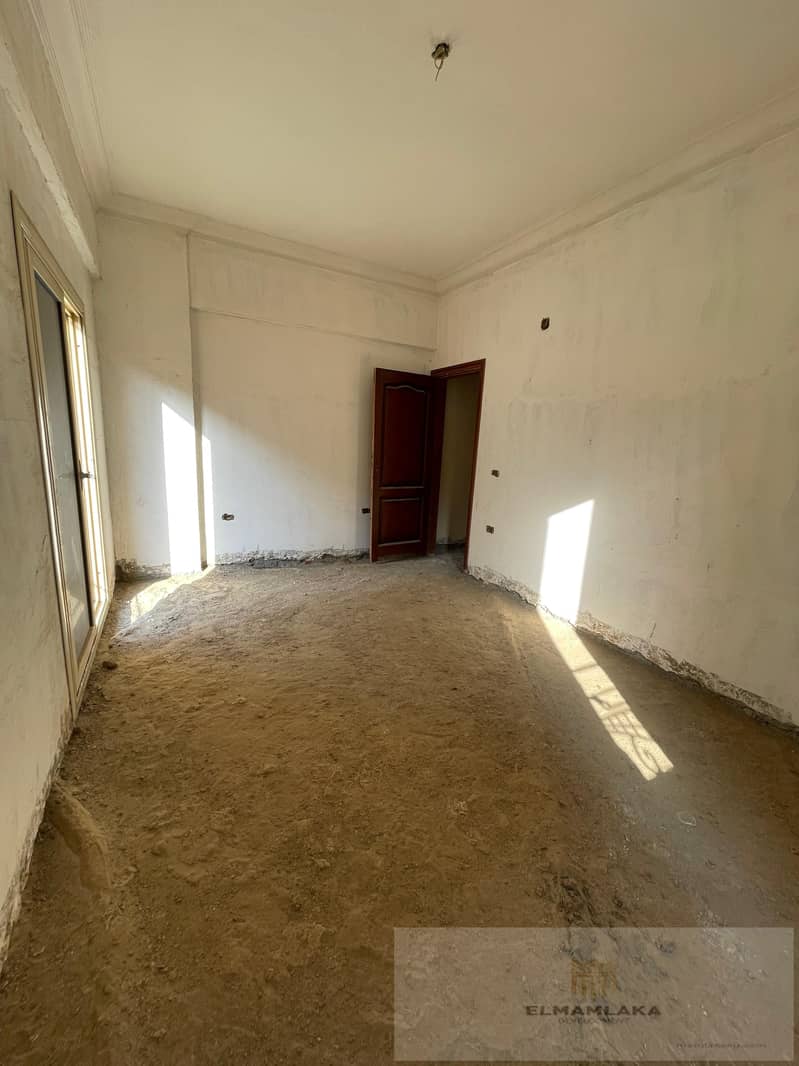 Wonderful apartment for sale in the Sixth Tourist 6th of October A special opportunity at a bargain price A wonderful apartment with an area of ​​300 6