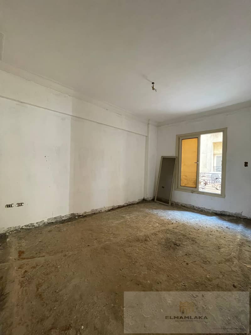 Wonderful apartment for sale in the Sixth Tourist 6th of October A special opportunity at a bargain price A wonderful apartment with an area of ​​300 21