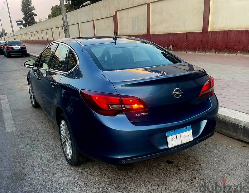 Opel Astra 2015 5