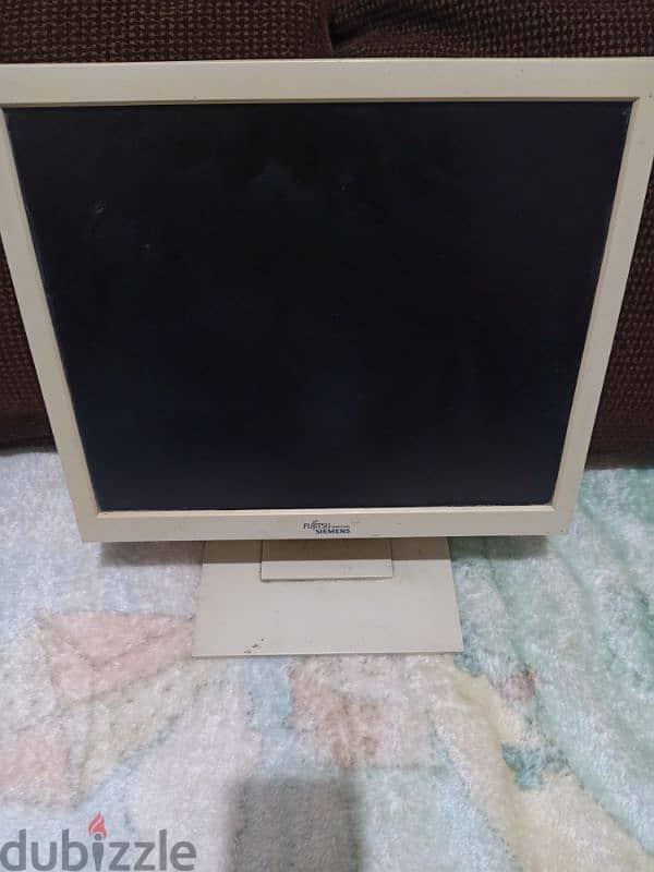 Fujtsu siemens LCD Color Monitor FHD 5