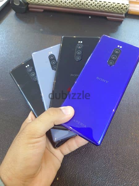 عشاق التميز و الاختلاف Sony Xperia 1 متاح بدلات 1