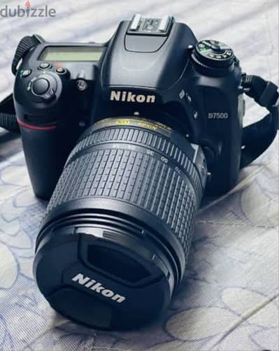 نيكون D7500