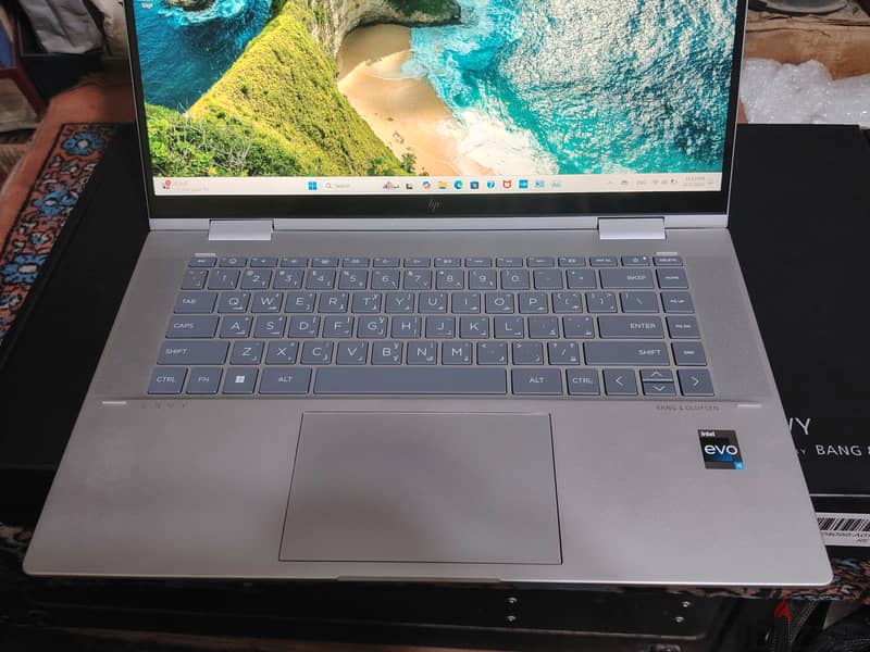 أتشبي 1x2 Envy لم يستخدم زيروHp Envy X360 i5 1335u 8g 15.6" touch 512g 2