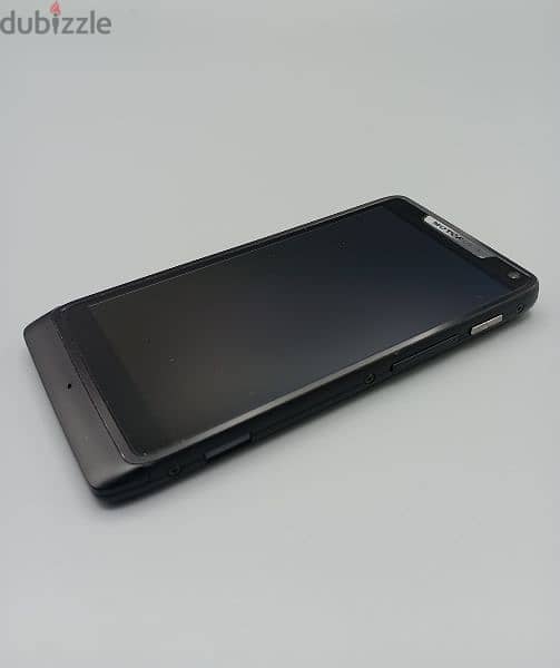 Motorola RAZR i XT890  تحفه موديل 2012 4