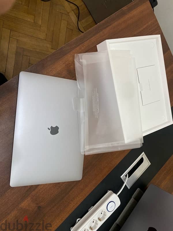 MacBook Pro 2019 11