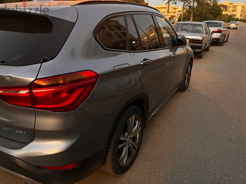 BMW X1 2019 فابريكا بالكامل 4