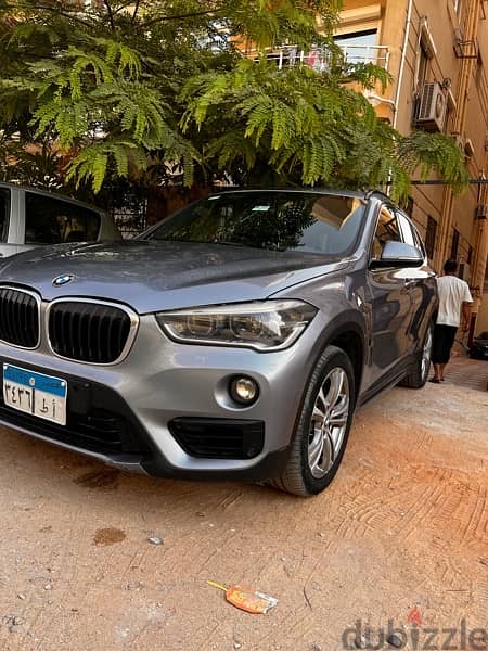 BMW X1 2019 فابريكا بالكامل 14