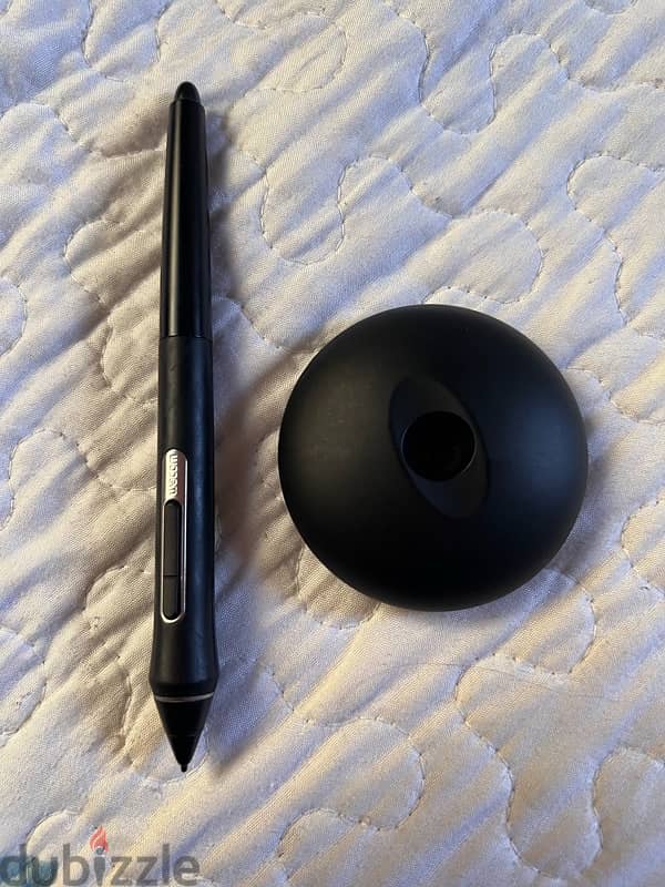 wacom intuos pro graphic tablet medium 2