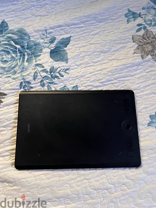 wacom intuos pro graphic tablet medium 3