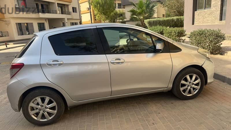 Toyota Yaris 2013 تويوتا ياريس أعلى فئة 9