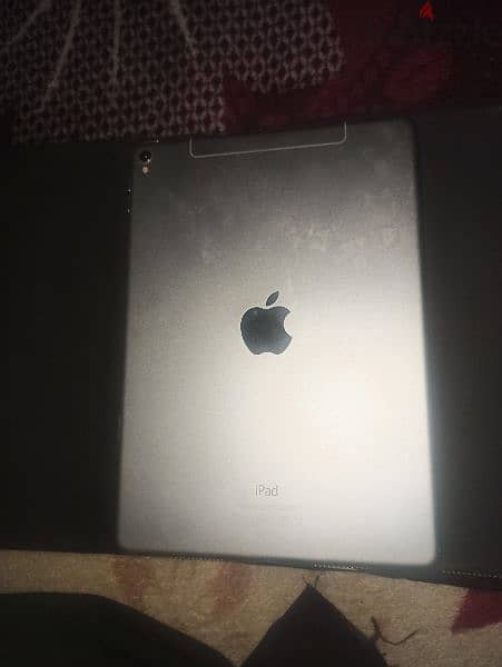 ipad pro 9.7 2016 بشريحه 3