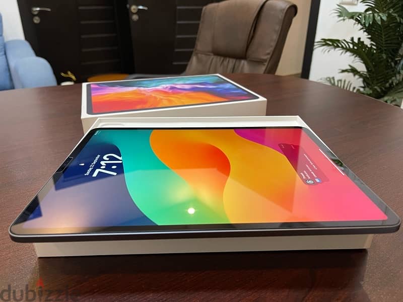 ipad 5 gen 256G - battery 88% very gd condition ممكن البدل ايفون pro15 9