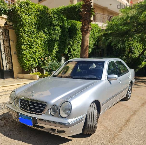 Mercedes-Benz E240 2001 3