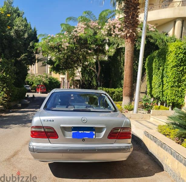 Mercedes-Benz E240 2001 4