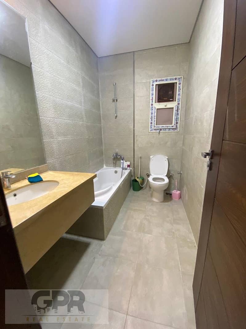 شقه للبيع متشطبه بالكامل استلام فورى جاهز للسكن  | Apartment for sale ready to move , Full Finished - 90 Avenue - Golden square 8