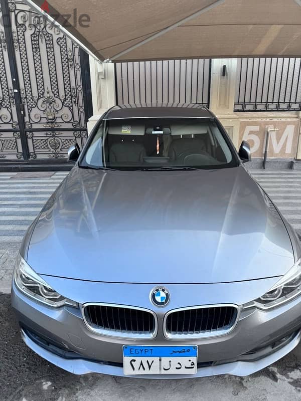 BMW 318 2019 Exclusive 64KM 1