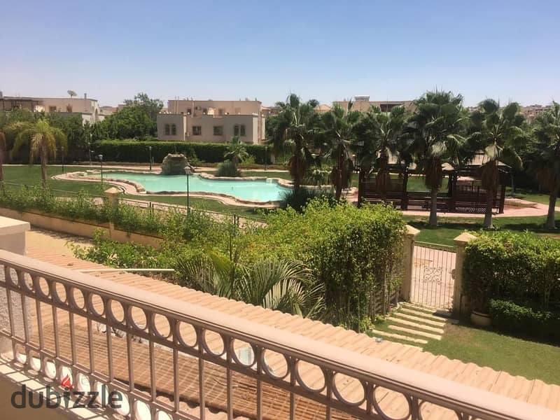 Furnished twin house for rent in Greens Compound - Sheikh Zayed. Building area: 303 square meters. Land area: 360 square meters. Location on a lake - 1