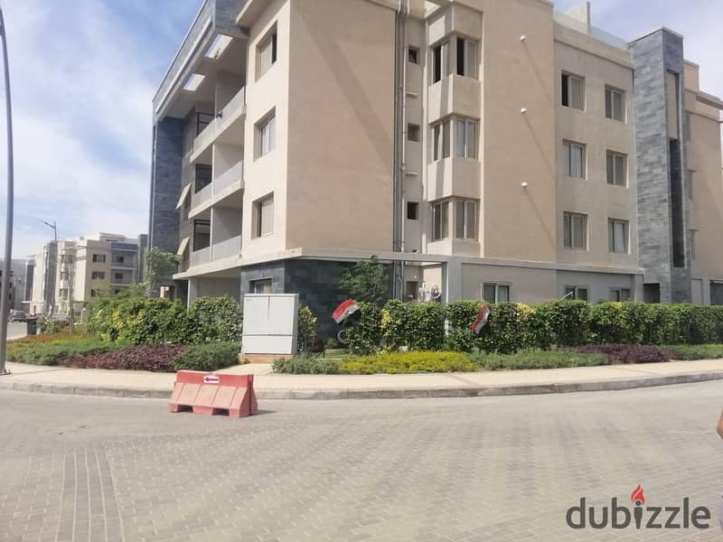 Apartment for sale 139 m immediate delivery in the heart of the Fifth Settlement Galleria Compound 11