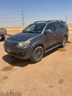 Toyota Fortuner 2013 0