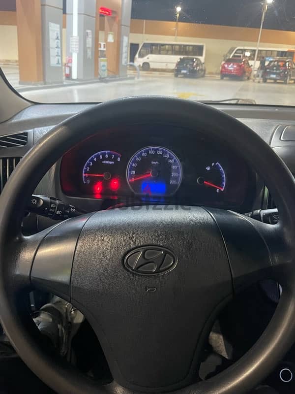 Hyundai Elantra 2019 8