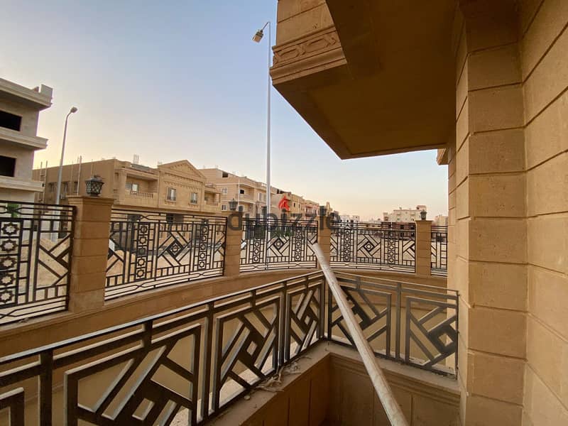 duplex for sale   at Qronfell 10   about 440 m   near to el rehab and suez road 1