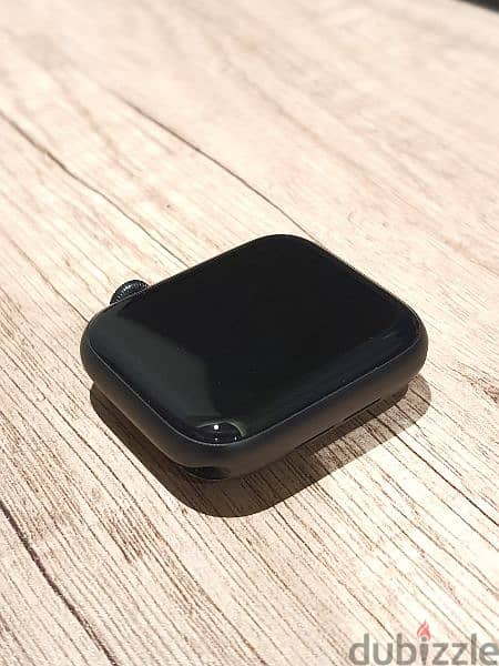 Apple Watch SE 1st Gen 44mm 4