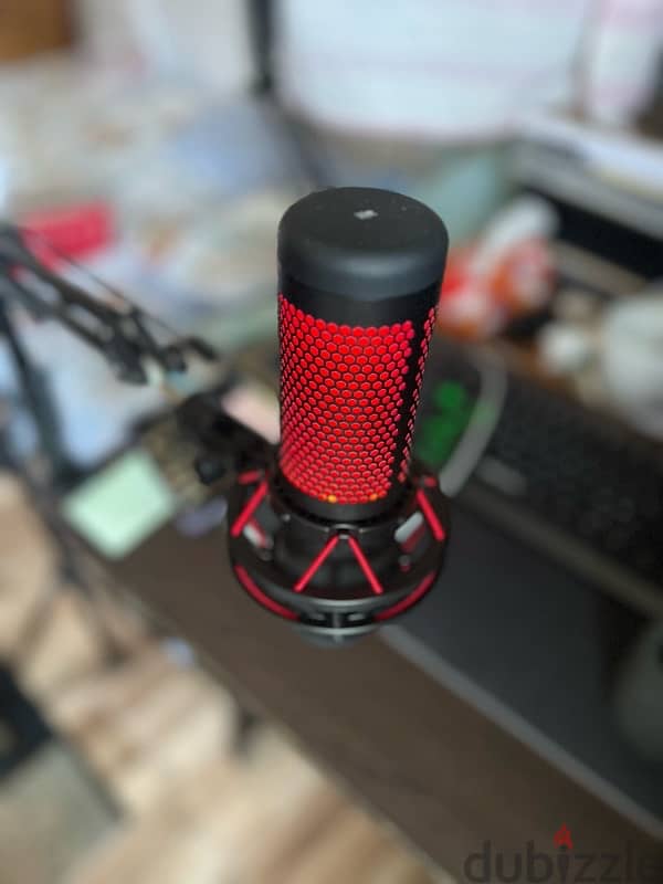 HyperX QuadCast Standalone Microphone 4