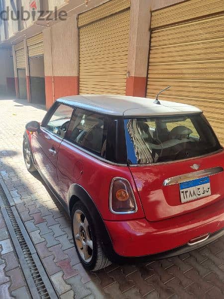 MINI Cooper 2010 1