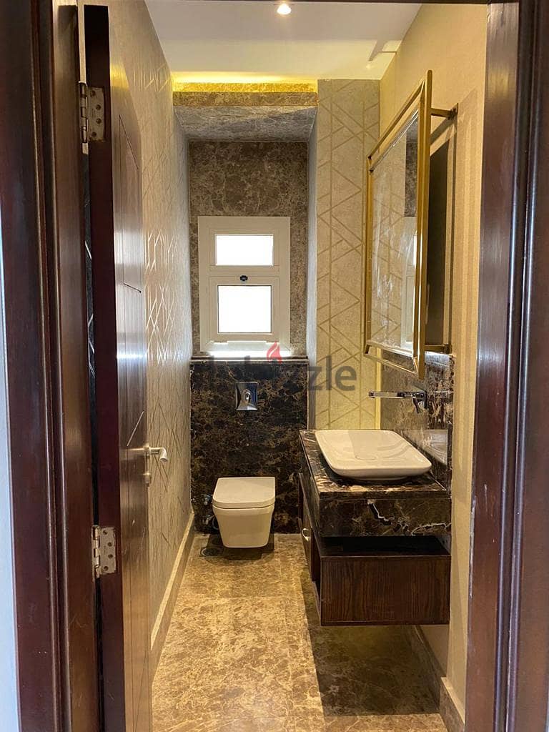 Twin House فاخرة تشطيب سوبر لوكس بسعر مميز إيجار ميفيدا Mivida التجمع 3