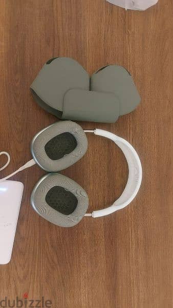 Apple Airpods max Headphone with mic