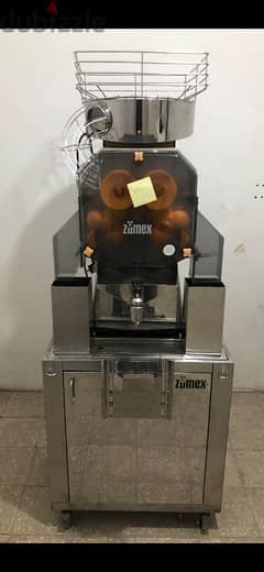 Zumex Orange juicer machine for supermarkets and restaurants