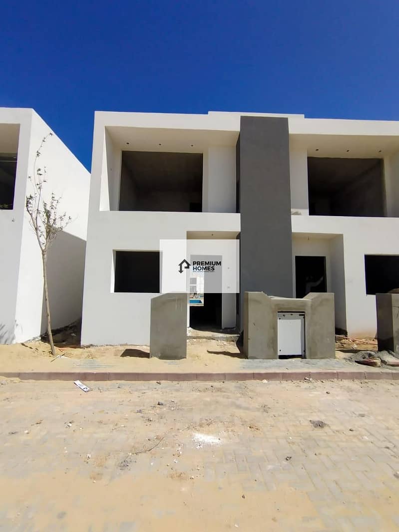 Twin house for sale at a bargain price, immediate delivery, with a private swimming pool in Sia Villaggio, New Alamein. . . . 12