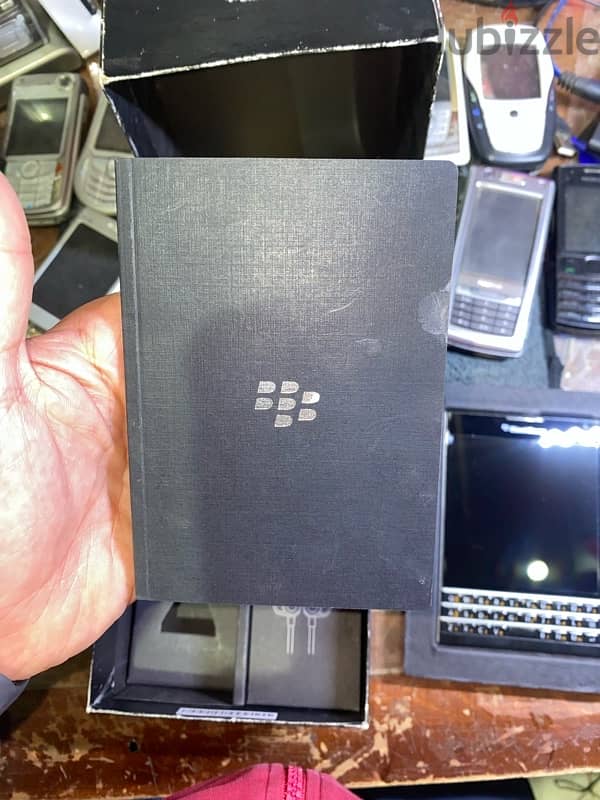 بلاك بيري باسبورت BlackBerry Passport 5