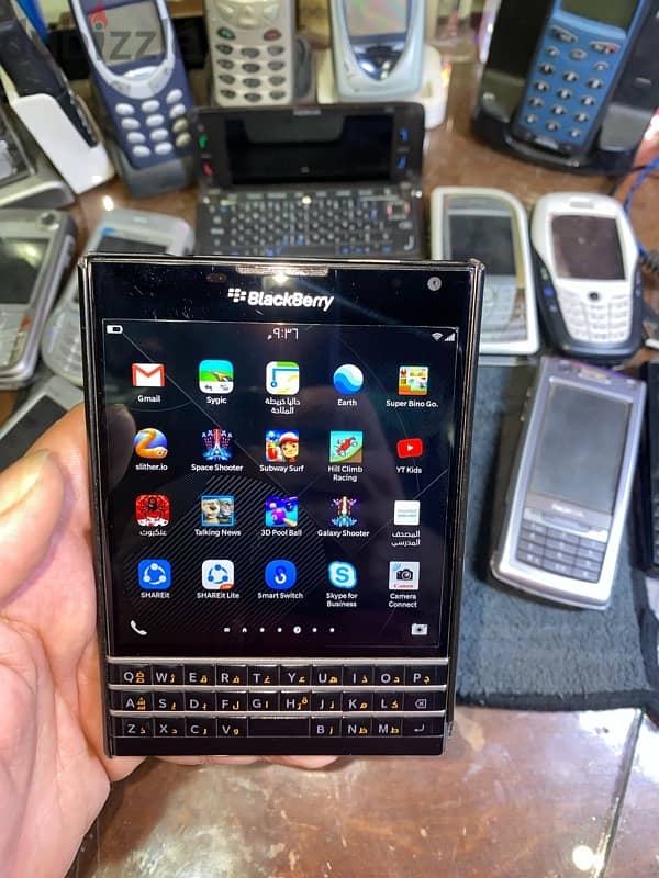 بلاك بيري باسبورت BlackBerry Passport 9