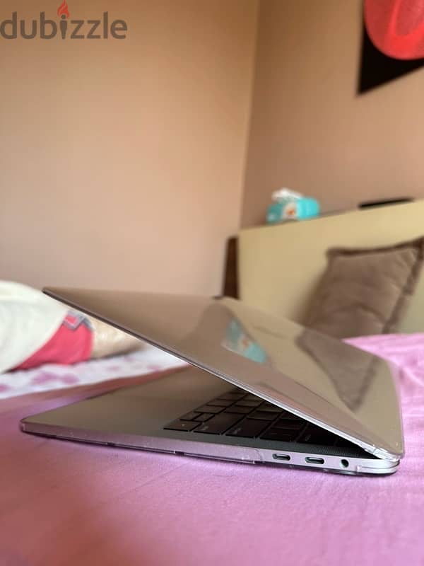 MacBook pro 2019 6