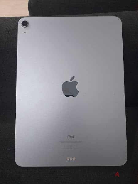 Ipad Air 4 مستعمل مثل الجديد 1