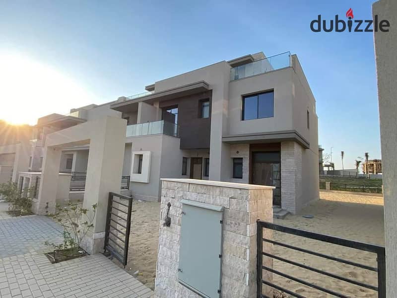 3-storey townhouse villa for immediate delivery from SODIC in the most luxurious compound in Sheikh Zayed, The Estates 0