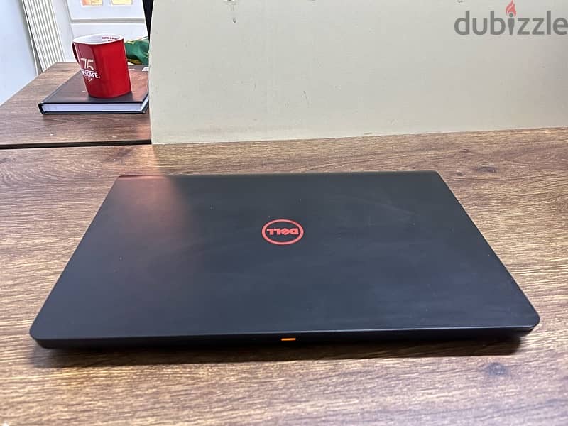 Dell core I7 - Ram 16 Hard 1T + 256 SSD M2 - Display : NVIDIA Gtx 1050 1