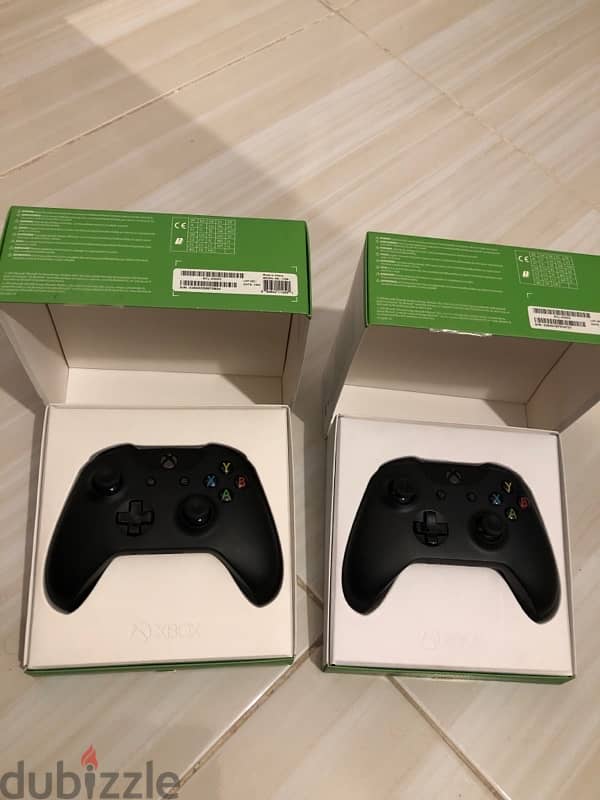 Xbox one upgraded with 2 controllers, 13 CDs 6