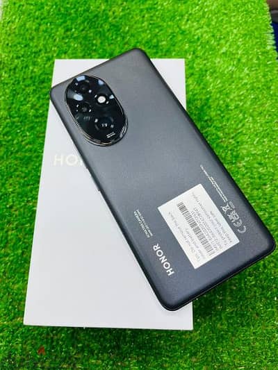 Honor 200 Pro