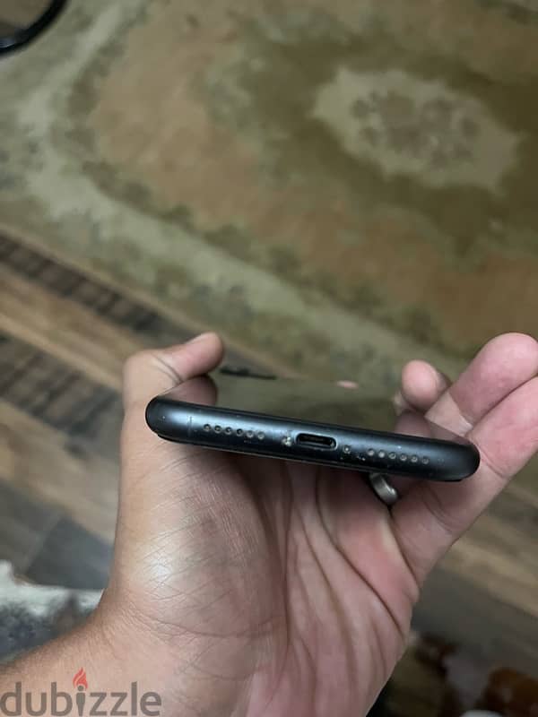 iphone 11 بحالة الجديد 2