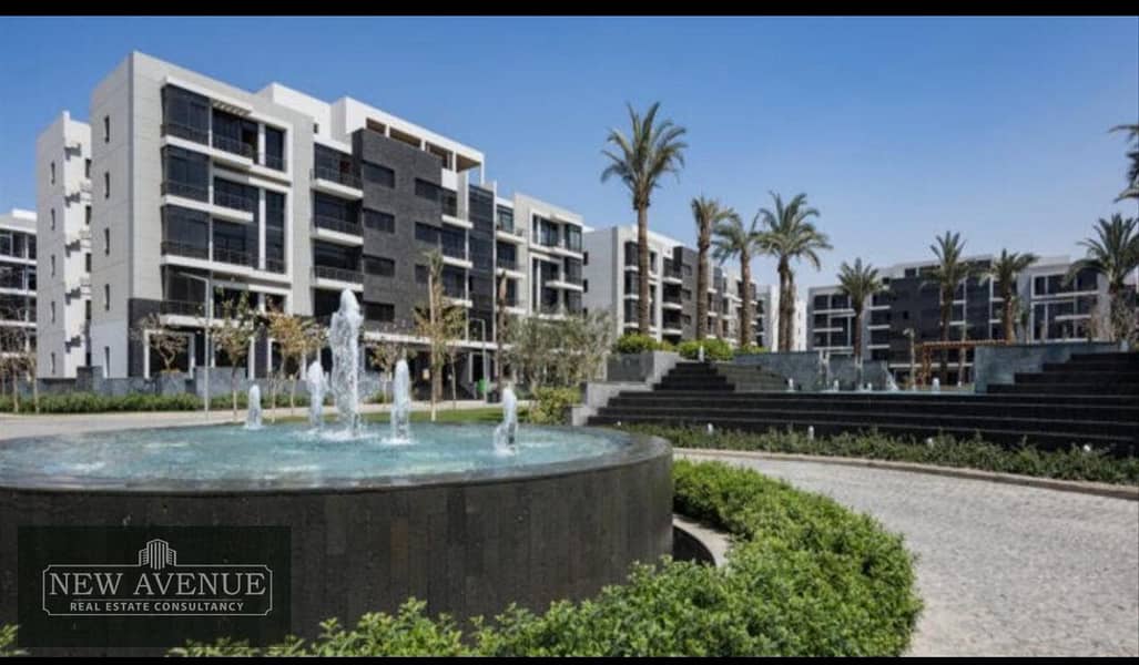 Prime location Apartment overlooking water features& Landscape in Waterway (W signature),3 Bedrooms 9